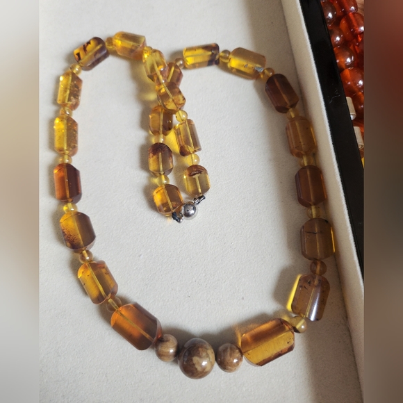 None Jewelry - Amber necklace